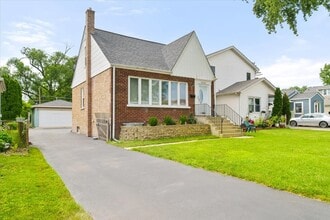 1030 Graceland Ave in Des Plaines, IL - Building Photo - Building Photo
