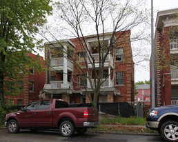 2527-2529 Cherry St Apartamentos