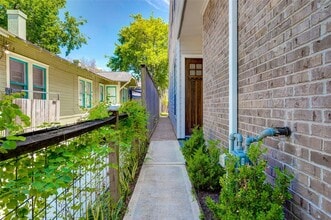 1208 Peden St in Houston, TX - Building Photo - Building Photo