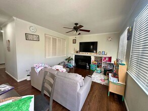 8741 Holly Leaf Dr in Windsor, CA - Building Photo - Building Photo