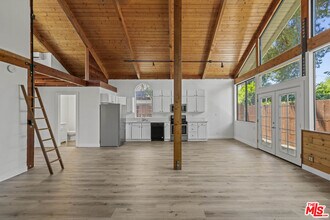 11149 Hortense St in Los Angeles, CA - Building Photo - Building Photo