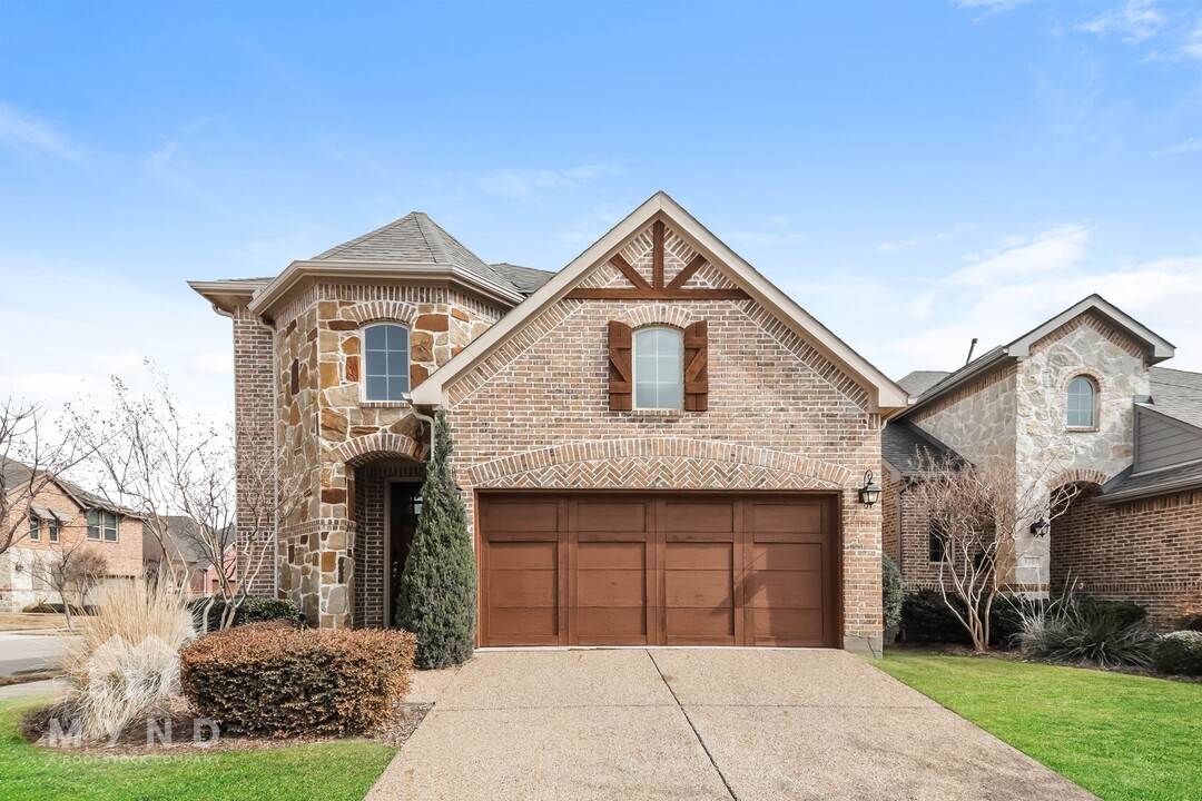 3301 Damsel Sauvage Ln, Unit 4129-203 in Lewisville, TX - Building Photo