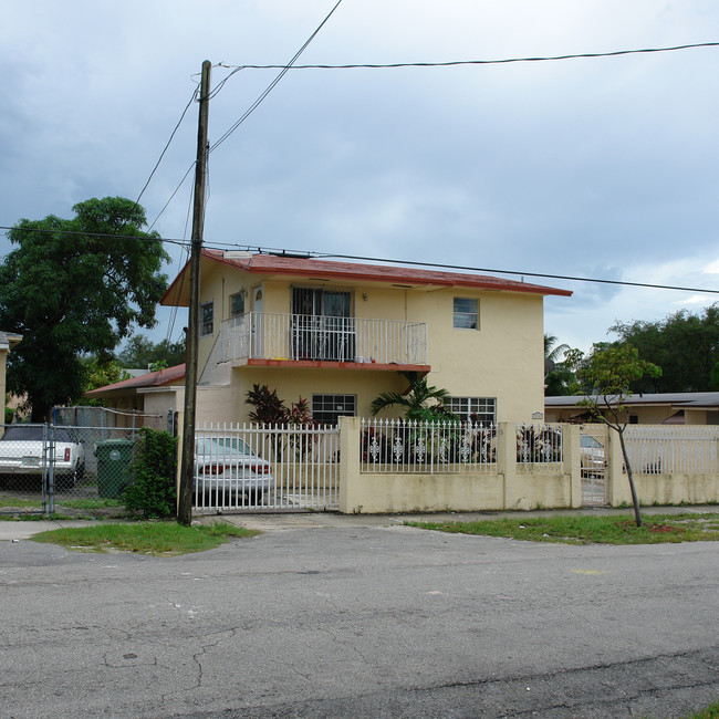 150 NE 70th St in Miami, FL - Building Photo - Building Photo