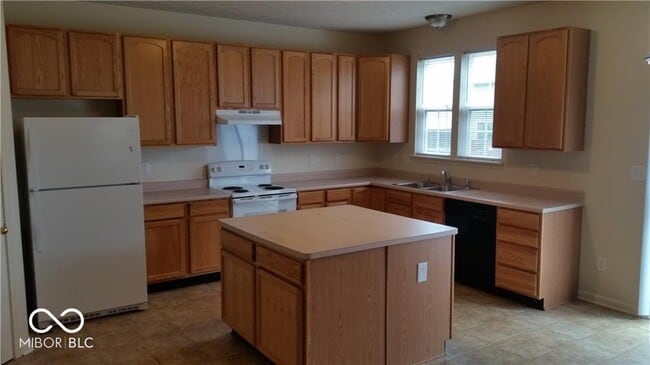 3152 Hidden Pine Dr in Indianapolis, IN - Building Photo - Building Photo