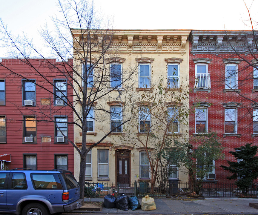 108 Eckford St in Brooklyn, NY - Building Photo