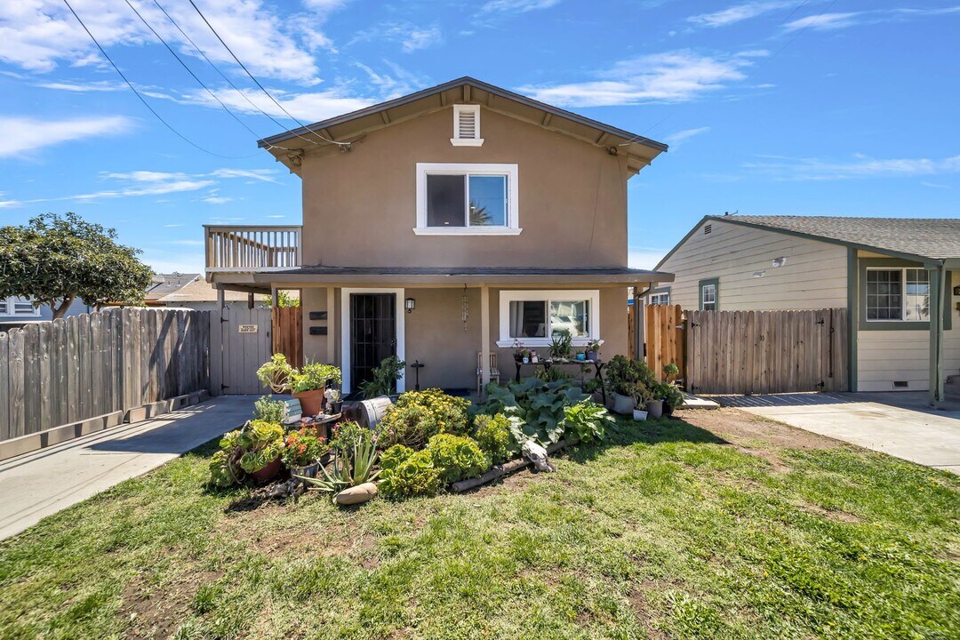 205 California St in Suisun City, CA - Foto de edificio