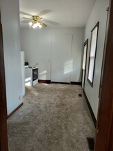 2621 Mt Vernon Ave, Unit 2621 Mt Vernon Ave Apt C in Evansville, IN - Building Photo - Building Photo