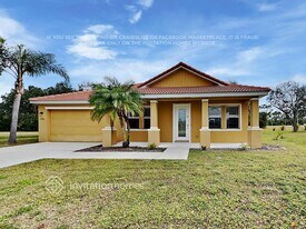 17518 Lockhart Ct in Punta Gorda, FL - Building Photo