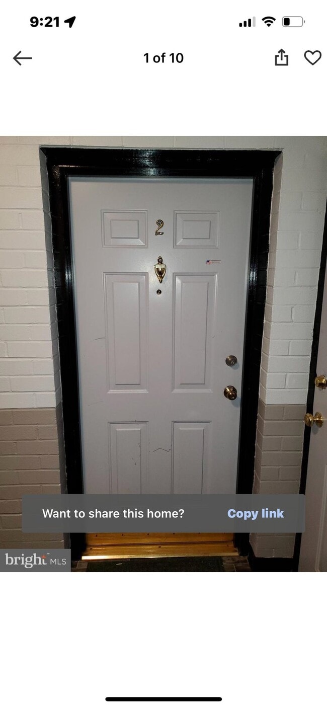 5106 F St SE, Unit 2 in Washington, DC - Foto de edificio - Building Photo