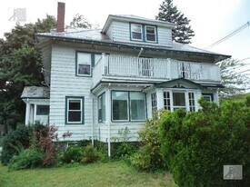 233 Commonwealth Ave in Newton, MA - Building Photo