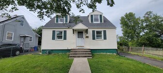 87 Ellington St in Hartford, CT - Building Photo