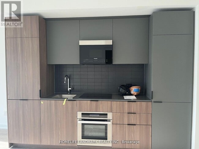 28 Eastern Ave in Toronto, ON - Building Photo - Building Photo