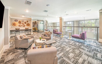 Legacy Haywood in Greenville, SC - Foto de edificio - Building Photo