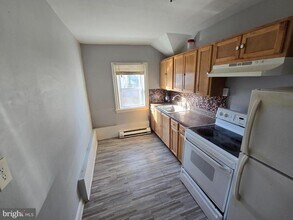 3204 W 10th St in Chester, PA - Building Photo - Building Photo