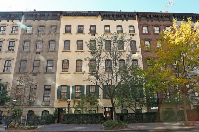 458 W 23rd St in New York, NY - Building Photo - Building Photo