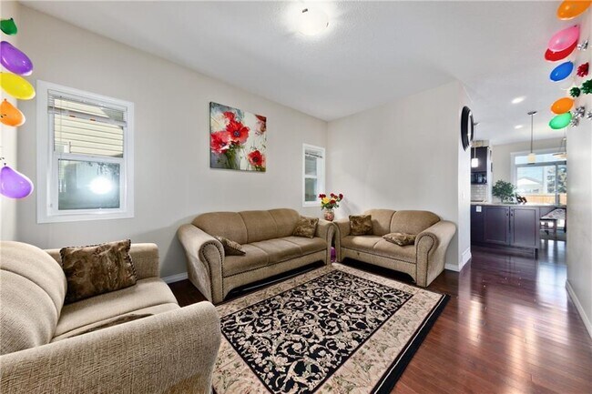 91 Martha's Meadow Cl NE in Calgary, AB - Building Photo - Building Photo