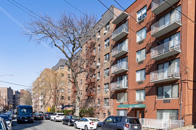 3260 Netherland Ave in Bronx, NY - Foto de edificio - Building Photo