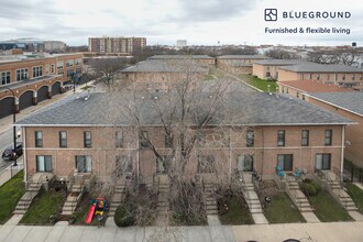 150 N Ashland Ave in Chicago, IL - Building Photo - Building Photo