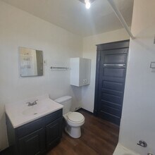 1625 Court St-Unit -1625 1/2- UNIT 1 in Sioux City, IA - Building Photo - Building Photo
