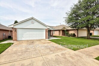 932 Beaumont Square in Norman, OK - Building Photo - Building Photo
