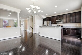 12709 Horseshoe Bend Cir in Clarksburg, MD - Building Photo - Building Photo