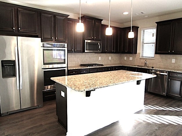 97 Victoria Heights Dr in Dallas, GA - Foto de edificio - Building Photo