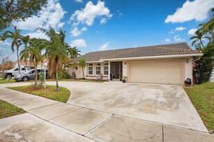 2171 NW 76th Ave in Margate, FL - Building Photo