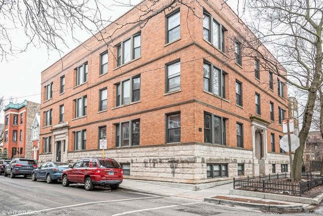 property at 2430 N Geneva Terrace