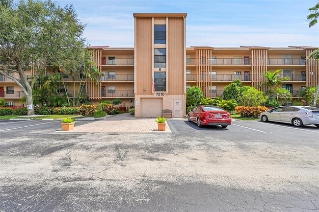 property at 7210 Lake Cir Dr