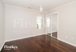 749 Spinning Wheel Point in High Point, NC - Foto de edificio - Building Photo