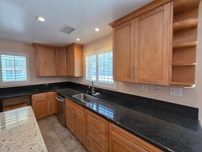 6172 Sylvan Dr in Simi Valley, CA - Building Photo - Building Photo