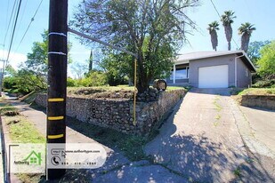 1800 West St in Redding, CA - Building Photo