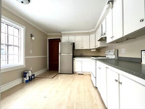 155 E Main St in Victor, NY - Foto de edificio - Building Photo