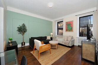 708 9th Ave, Unit SI ID1323923P in New York, NY - Foto de edificio - Building Photo