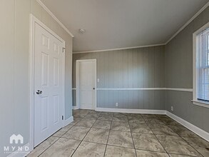 4010 Crestridge Dr in Charlotte, NC - Foto de edificio - Building Photo