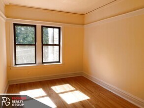 2510 N Kedzie Blvd, Unit 2N in Chicago, IL - Building Photo - Building Photo