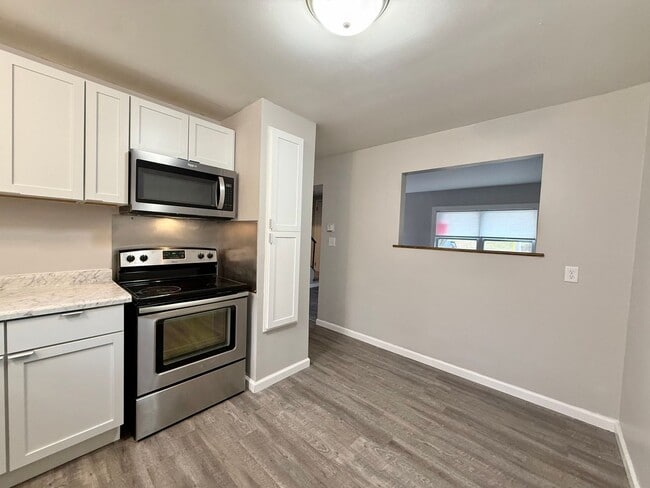 1703-1705 Pennoyer Ave in Grand Haven, MI - Building Photo - Building Photo