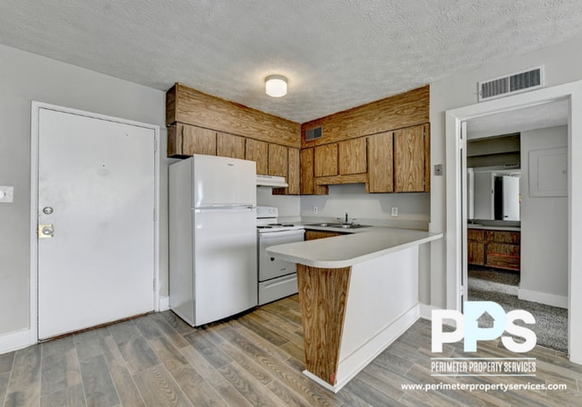 property at 1040 Sandtown Rd SW