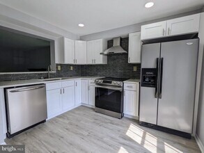 70 Dorchester Cir in Evesham, NJ - Building Photo - Building Photo