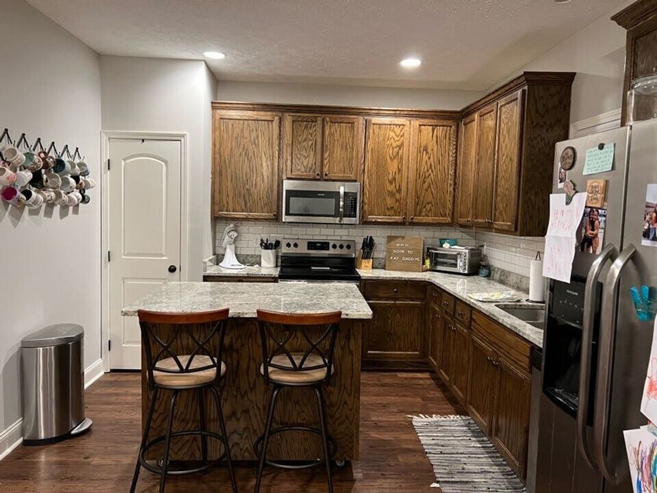 682 Meagan Ct in Auburn, AL - Building Photo