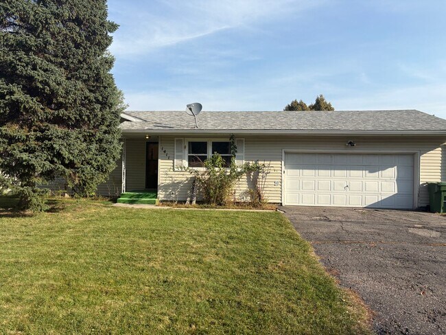 property at 1411 Maurine St