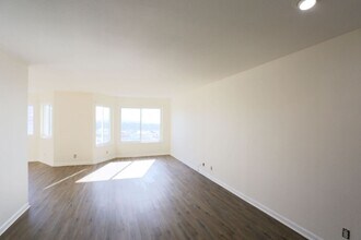 7221 Geary Blvd in San Francisco, CA - Building Photo - Building Photo