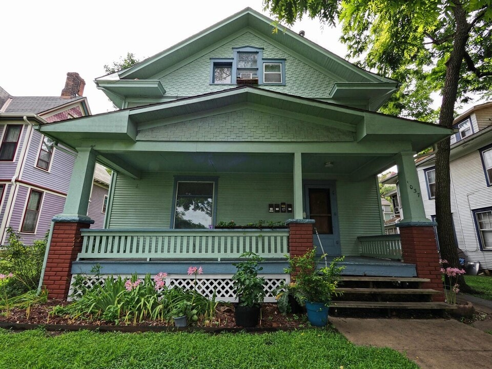1037 Tennessee St, Unit 1 in Lawrence, KS - Building Photo