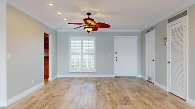 624 SW St Lucie Crescent in Stuart, FL - Building Photo - Building Photo