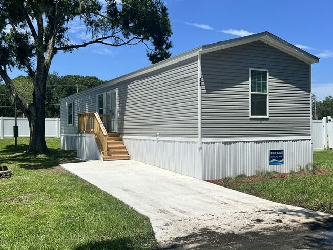 property at 41 Tower Manor Dr