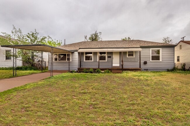 property at 4037 SE 25th St