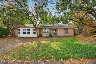 218 Kansas St in Sherman, TX - Building Photo