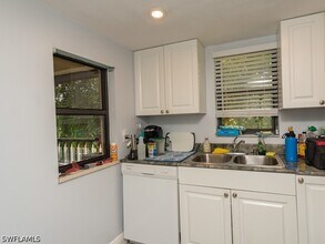 1480 Green Valley Cir in Naples, FL - Building Photo - Building Photo