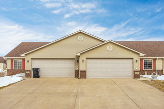 Springwood Townhomes in Ankeny, IA - Building Photo - Building Photo