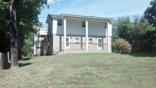 460 College Ave in Paducah, KY - Foto de edificio